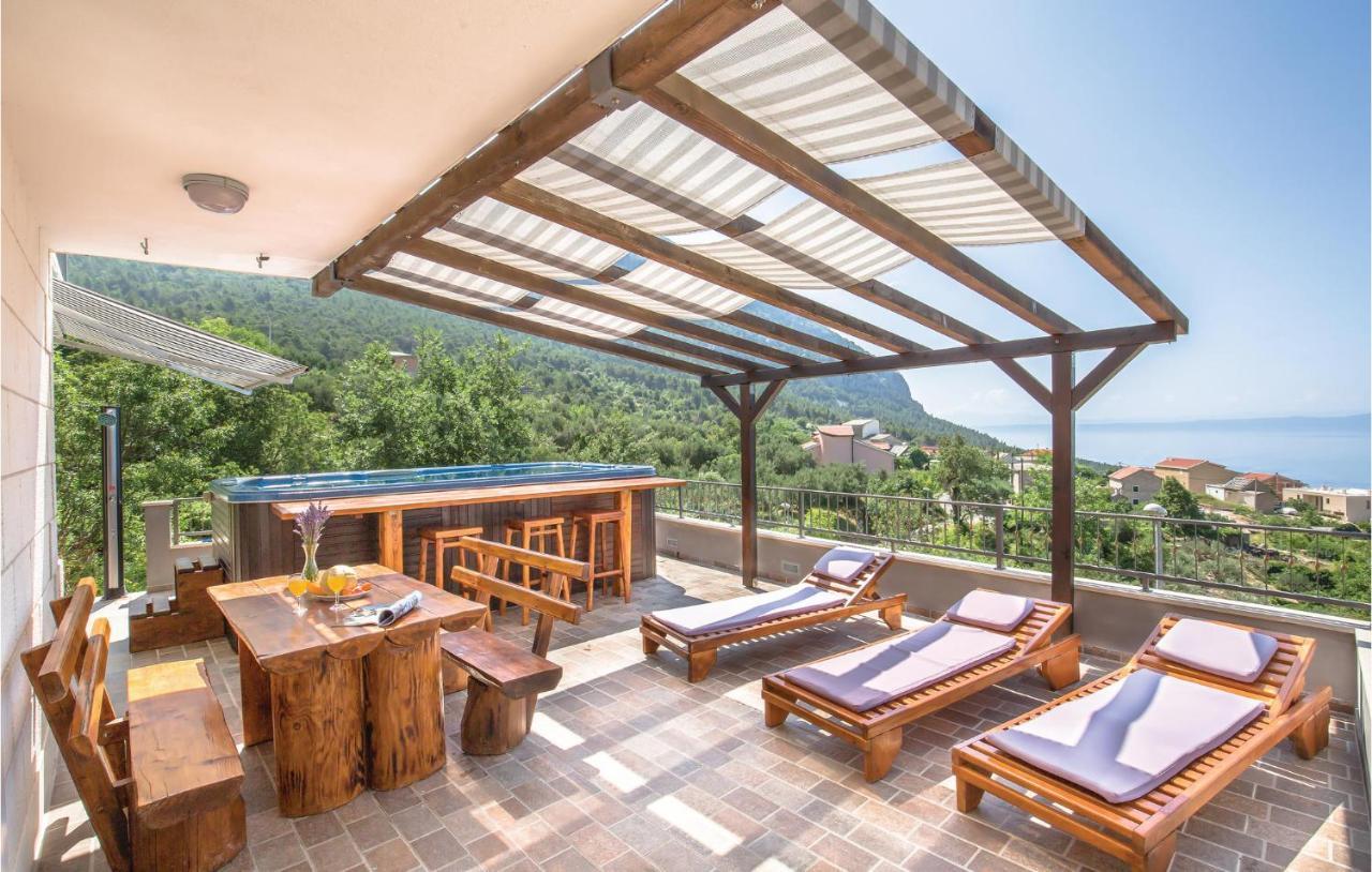 2 Bedroom Beautiful Apartment In 马卡尔斯卡 外观 照片