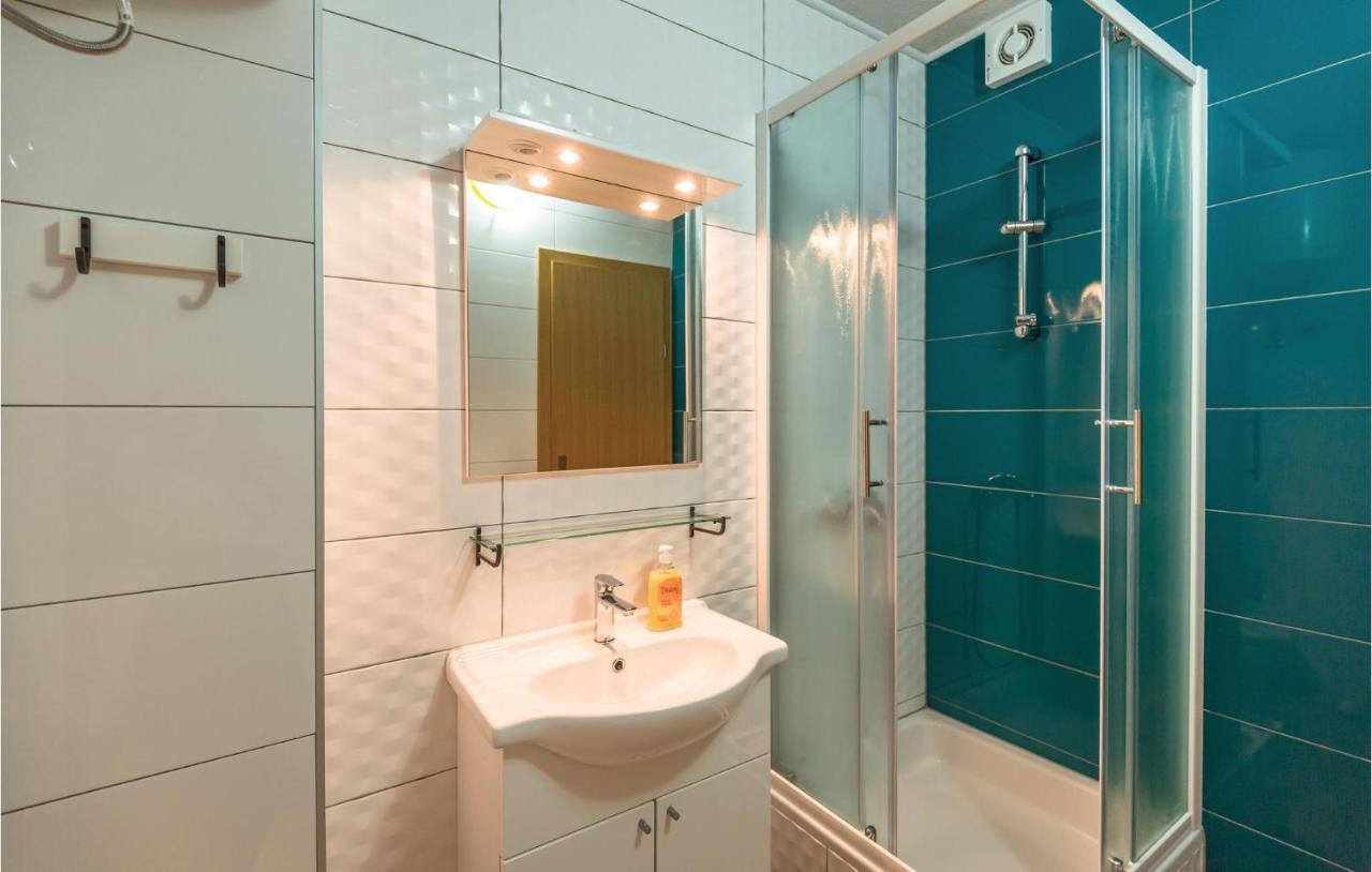 2 Bedroom Beautiful Apartment In 马卡尔斯卡 外观 照片