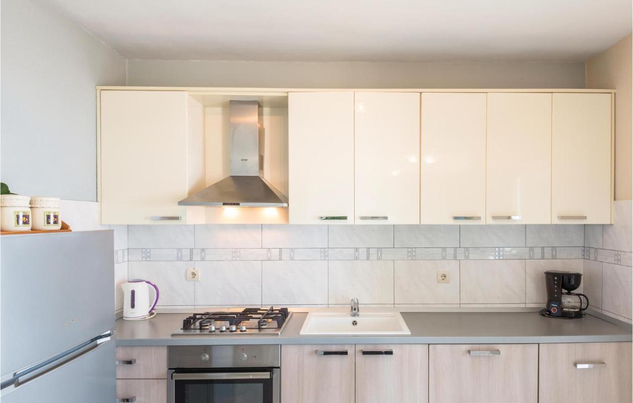 2 Bedroom Beautiful Apartment In 马卡尔斯卡 外观 照片