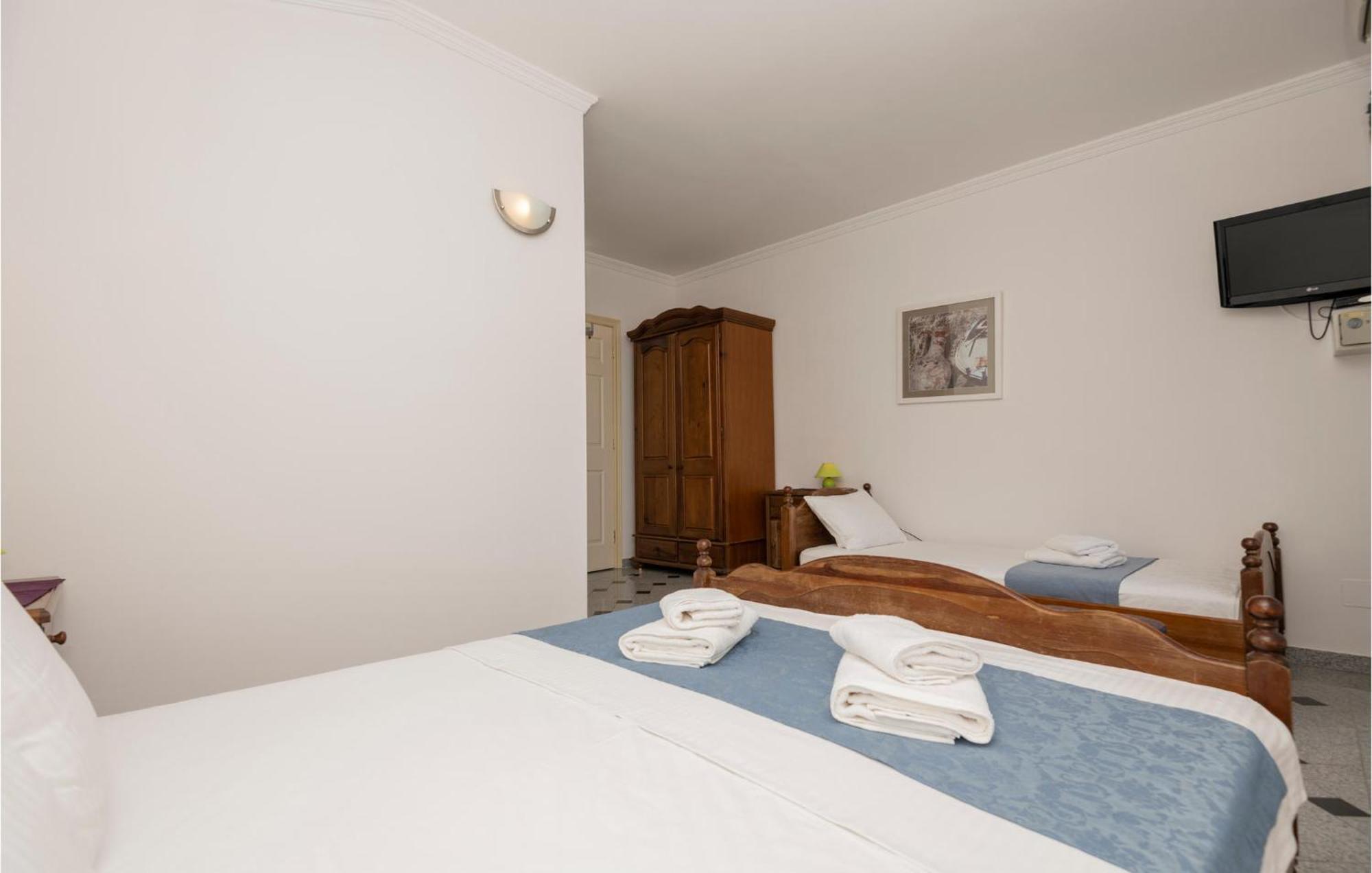 2 Bedroom Beautiful Apartment In 马卡尔斯卡 外观 照片
