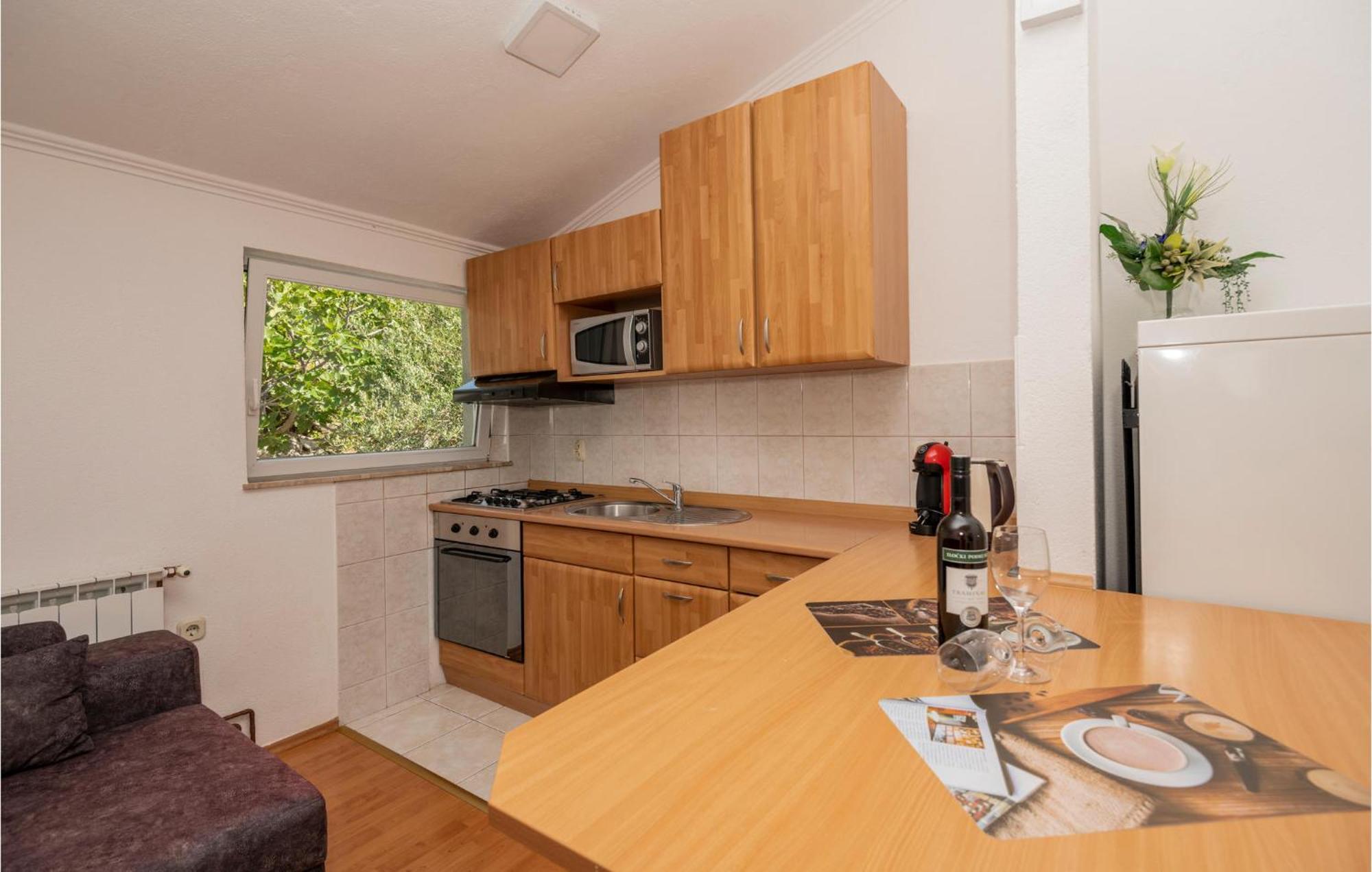 2 Bedroom Beautiful Apartment In 马卡尔斯卡 外观 照片